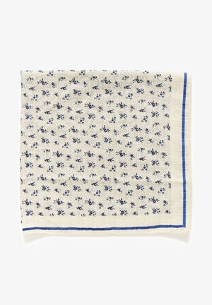 Material bej deschis cu mici motive florale albastre și o margine subțire cu dungi albastre de-a lungul marginilor.