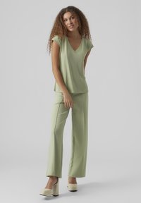 Vero Moda VMFILLI - T-paita - reseda