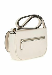 Borsa a tracolla bianca in pelle con una texture liscia, forma curva e dettagli neri. Presenta una tasca con zip e una cintura larga e regolabile.