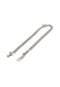 Ez egy ezüst színű fém lánc nyaklánc, fényes felülettel, amelyen homárzáras csat található, és sima, lekerekített láncszemekből áll.