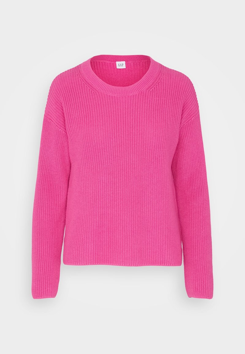 Maglione girocollo a maglia di colore rosa acceso con maniche lunghe, texture a coste e etichetta del marchio GAP all'interno del colletto.