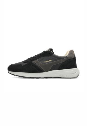 Zapatillas de entrenamiento - round