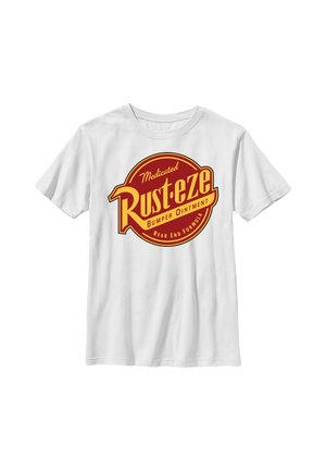 Hvid T-shirt med en rød og gul cirkulær logo med teksten "Medicated Rust-eze Bumper Ointment Rear End Formula" på brystet.