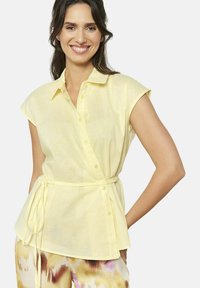 BELTED  - Košilová halenka  - yellow pastel