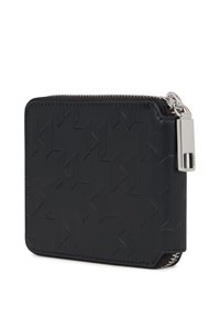 Fekete bőr pénztárca dombornyomott geometriai mintával, cipzáros záródással és ezüstszínű fémrészletekkel. Kompakt négyzet alakú, sima tapintású.