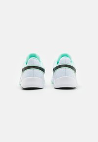 Nike Performance LEGEND ESSENTIAL  - Sapatilha de treino - white/metallic silver/mint foam/black/universal blue