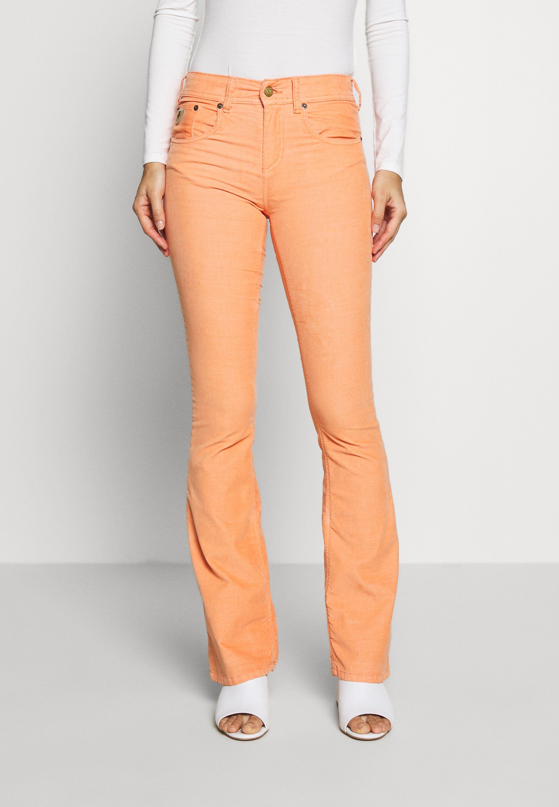 LOIS Jeans MELROSE Bukse papayaoransje Zalando.no Pink Melrose Velour Solid Bukser | Lois | Boot cut Jeans