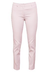 Jasnoróżowe spodnie w kant o gładkiej fakturze, dopasowane, z płaskim przodem. Posiadają standardowe kieszenie i szlufki na pasek.