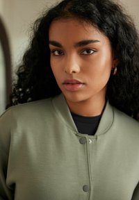 Next Bomber-jakk - khaki green