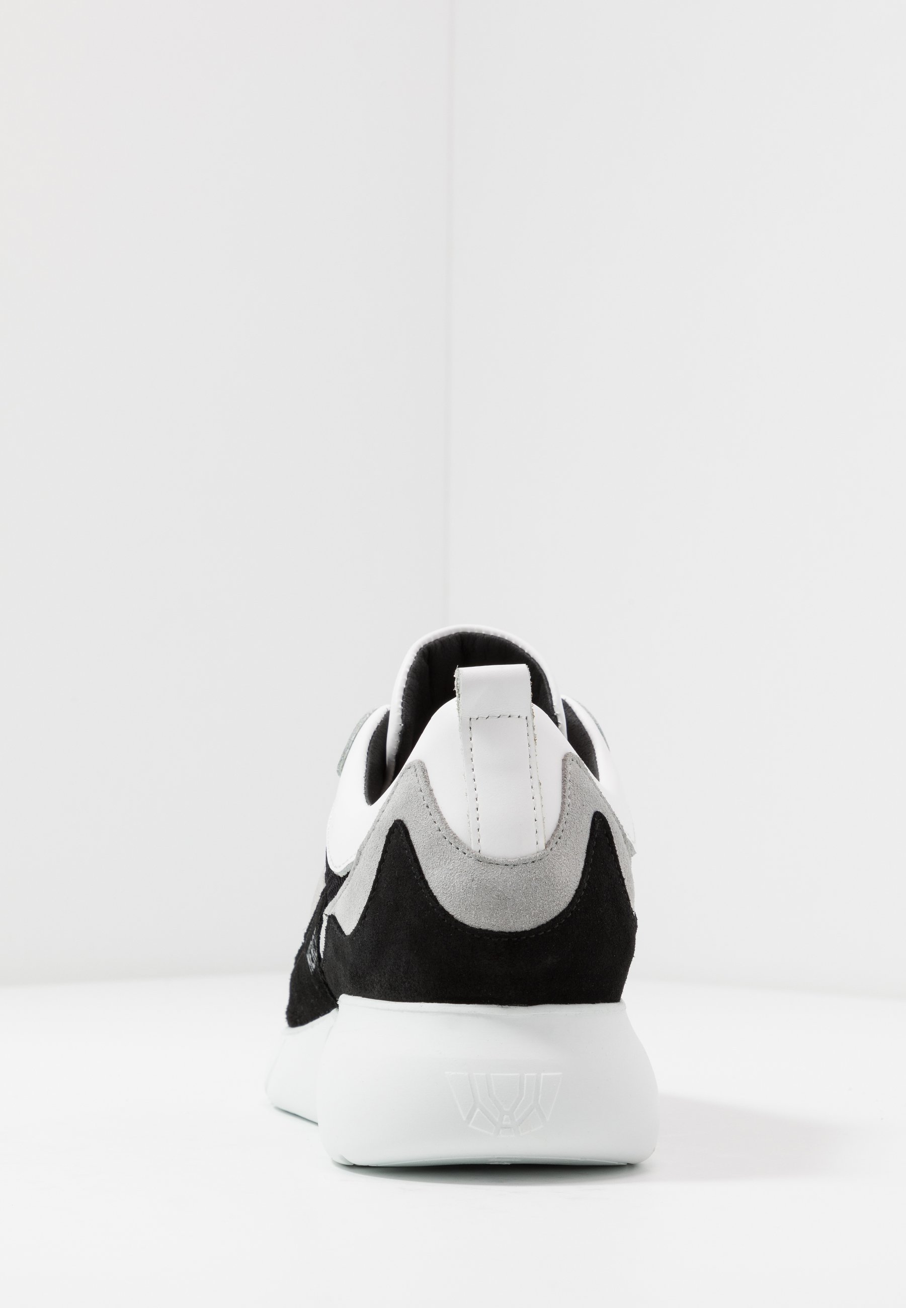 Mercer Amsterdam Joggesko blackwhitesvart Zalando.no Mercer Amsterdam THE W3RD Joggesko blackwhitesvart