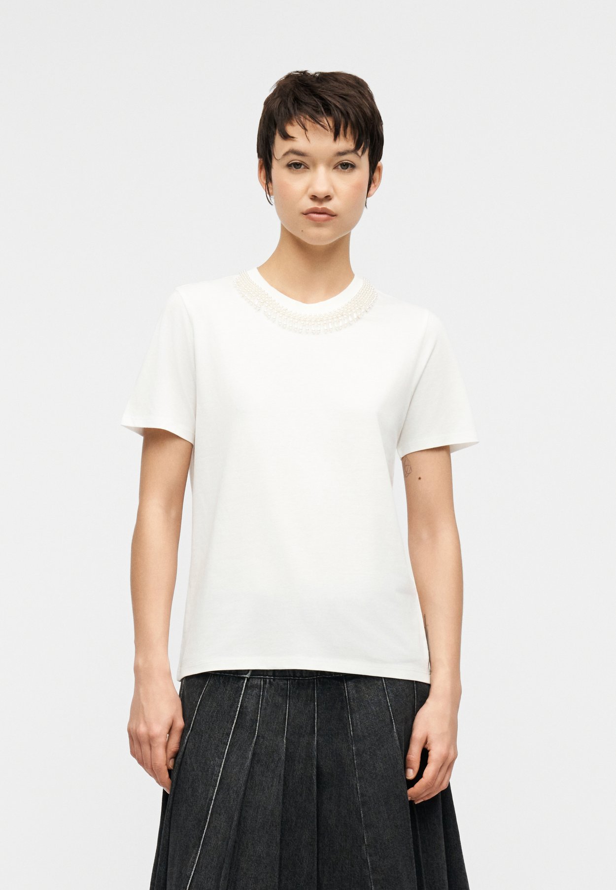 ONLPARKER O-NECK BLING BOX