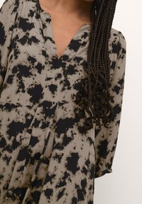 Karen by Simonsen Jurk - grey