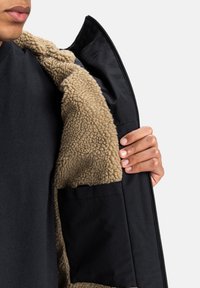 Thumbnail Image 4