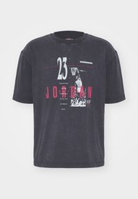 Ej vald, black/gym red