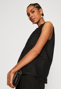 Esprit Topper - black