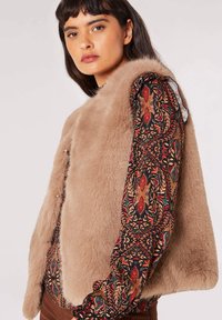 Apricot ELEGANT  CROP  - Weste - brown