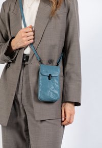 Aunts & Uncles LEMON TWIST - Handyhülle - coronet blue