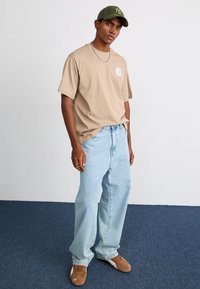 The North Face CONNECT RELAXED TEE GRAPHIC - Majica kratkih rukava s printom - mushroom grey