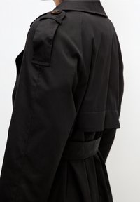 PULL&BEAR Trenchcoat - black
