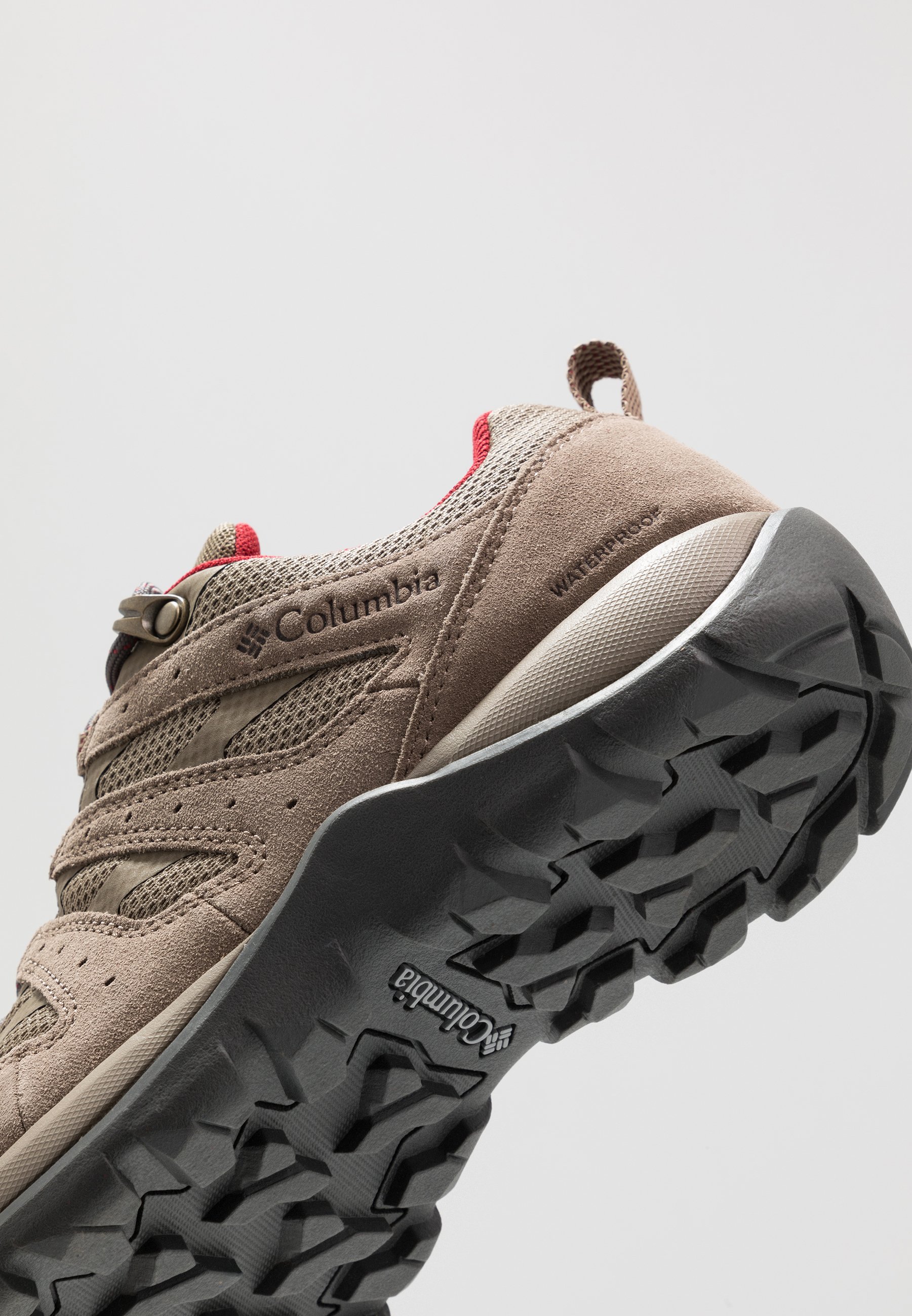 Zapatillas Columbia Redmond V2 Wp Marron. Oferta y Comprar