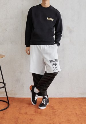 Sweatshirt - black