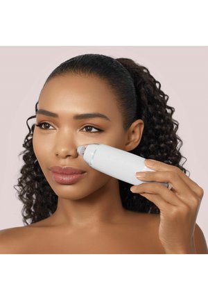 GESKE, MICRODERMABRASION BLACKHEAD REMOVER | 7 IN 1 - Accessoires soin du corps - starlight