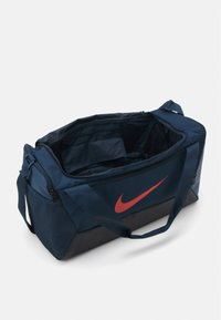 Nike Performance BRASILIA S 41L UNISEX  - Sac de sport - armory navy/black/picante red