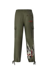 Pantaloni cargo in tessuto verde oliva con tasche cargo laterali, un design di teschio ricamato con ali e legami regolabili alle caviglie.