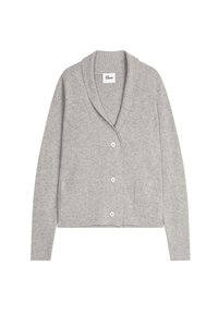 Cárdigan gris hecho de tejido de punto, con cuello tipo chal, mangas largas, cinco botones en el frente y dos bolsillos delanteros.