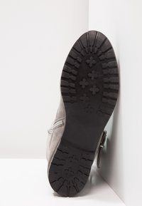 Pier One Botines camperos - grey