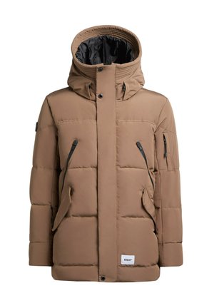 Ruskea puffatakki, jossa on huppu, vetoketjulliset taskut, teksturoitu pinta ja etiketti helmaosassa. Kestävä kangas, jossa on paksu ja untuvatallinen muotoilu.