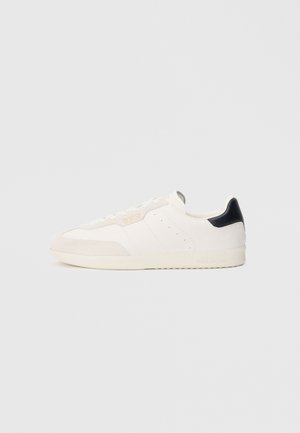 Sneaker low - off white/black