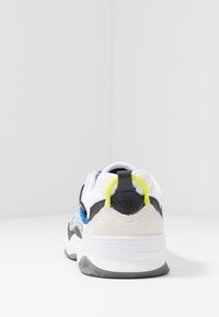 Vans Matalavartiset tennarit - white