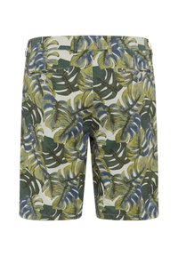 Pantaloni corti da uomo in stampa foglie tropicali verde, giallo e blu. Realizzati in tessuto leggero, presentano una vestibilità dritta e due tasche posteriori.