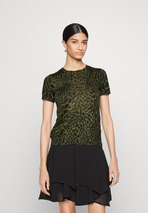 KONSUELO SHORT SLEEVE - T-shirt med print - olive/multi