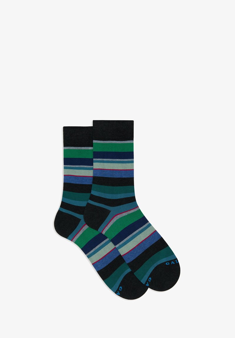 Calzini a righe realizzati in misto cotone. Presentano vari colori: righe verdi, blu, blu scuro, grigie e nere con accenti rossi. Lunghezza a metà polpaccio.