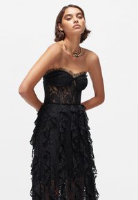 BEAUUT Robe de soirée - black