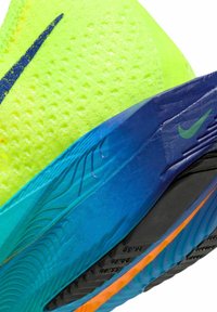 Nike Performance NIKE ZOOM X VAPORFLY NEXT 3 - Zapatillas running asfalto - gelb
