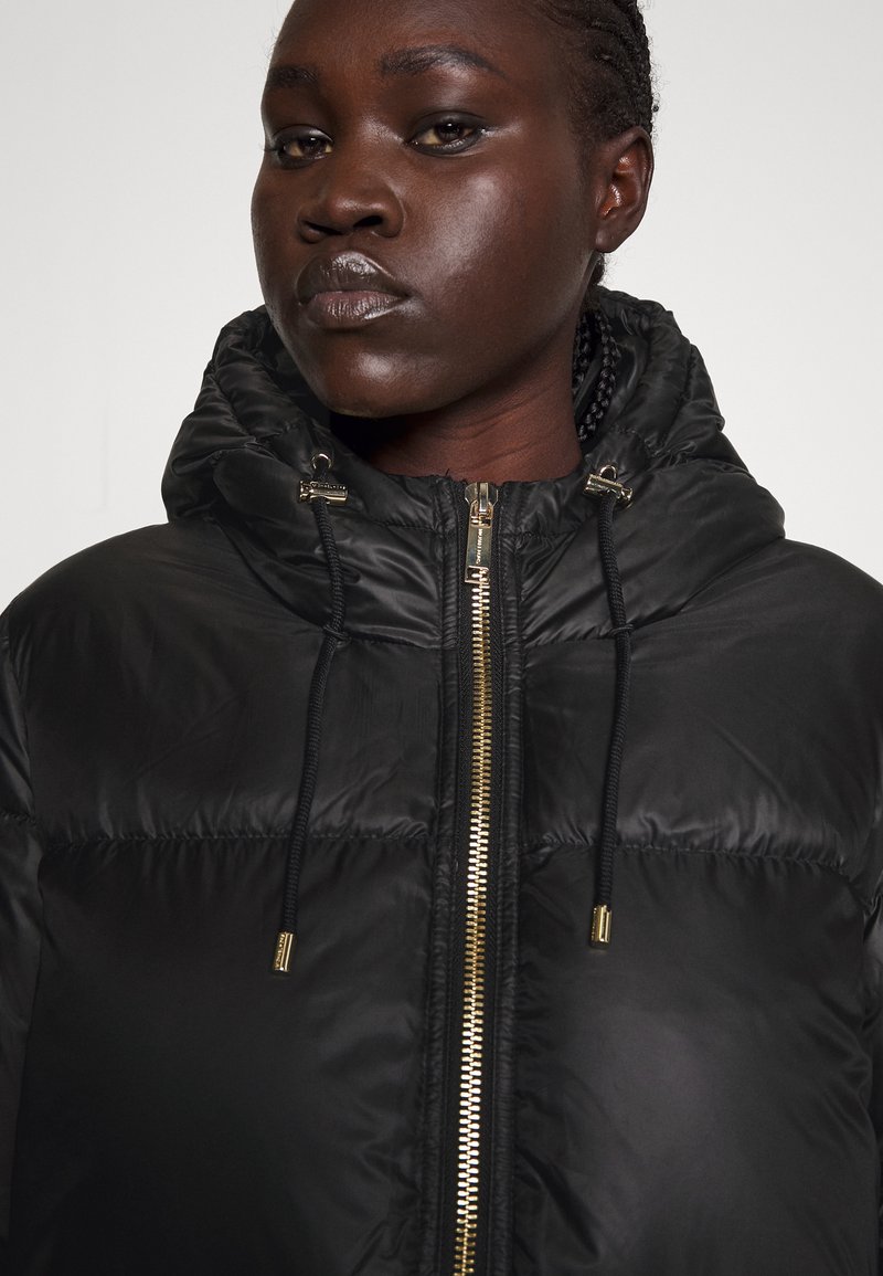 Descubrir 120+ imagen michael kors black jacket gold zipper