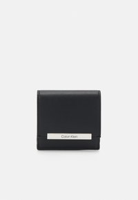 Calvin Klein - LINEAR TRIFOLD - Maks - black Miniatūras attēls 1