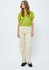 Minus MILIVA KNIT TEE - Jednoduché tričko - bright lime