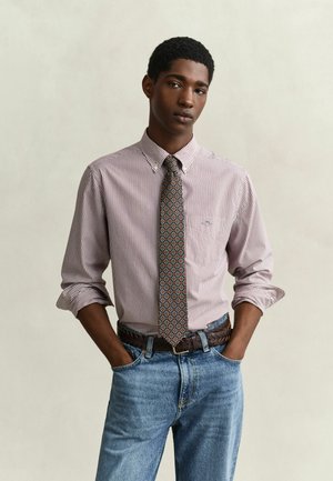 GANT, GANT BANKER STRIPE CLASSIC POPLIN SHIRT - Hemd - deep grape wine