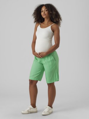 MAMALICIOUS MLMERCY CITY - Σορτς - irish green