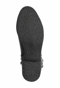 Marco Tozzi Botines camperos - black comb