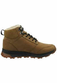 Botas de senderismo marrones con parte superior de gamuza, cuello de pelo sintético, cordones negros y suela de goma resistente con un patrón de tracción.