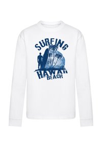 Weißes Langarm-T-Shirt mit blauem Grafikdesign, das den Text "Surfing Hawaii Beach", die Silhouette eines Surfers, Palmen und eine Welle zeigt.