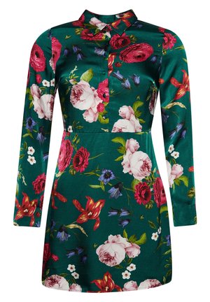Sukienka z długim rękawem w ciemnozielonym kolorze z dużymi różowymi, czerwonymi, fioletowymi i białymi wzorami kwiatowymi oraz małym kołnierzykiem z guzikami.