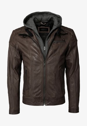 Veste en cuir brun avec capuche grise, fermeture éclair à l'avant et plusieurs poches. Comprend du cuir texturé, une doublure en tissu contrastant et des accents cousus.