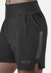 CEP Urheilushortsit - black