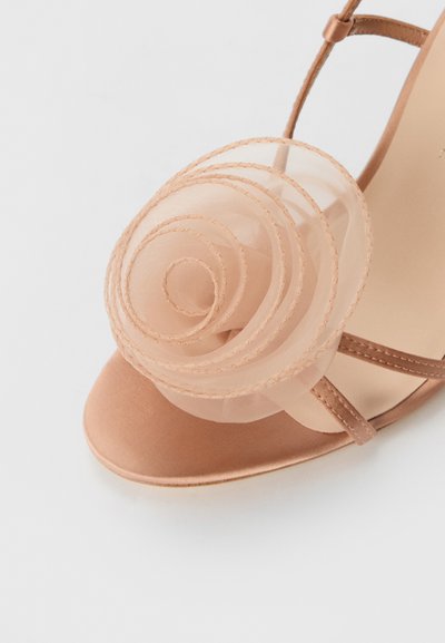 Loeffler Randall STEPH ORGANZA FLOWER - Sandale cu toc - blush